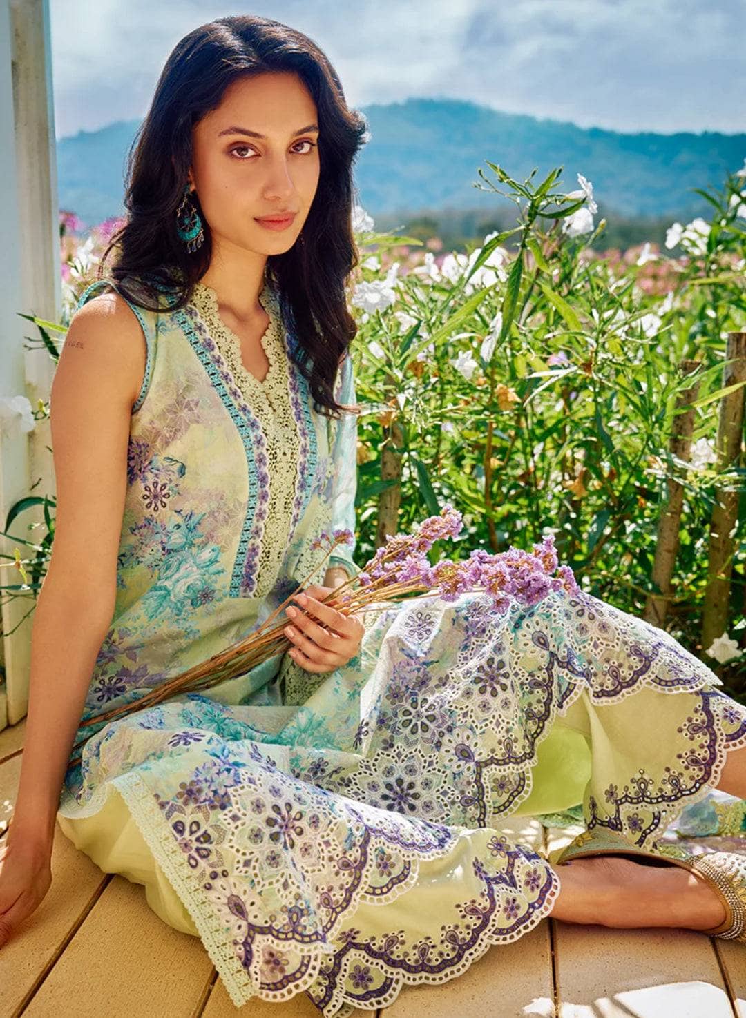 img_image_printkari_lawn_24_awwal_boutique