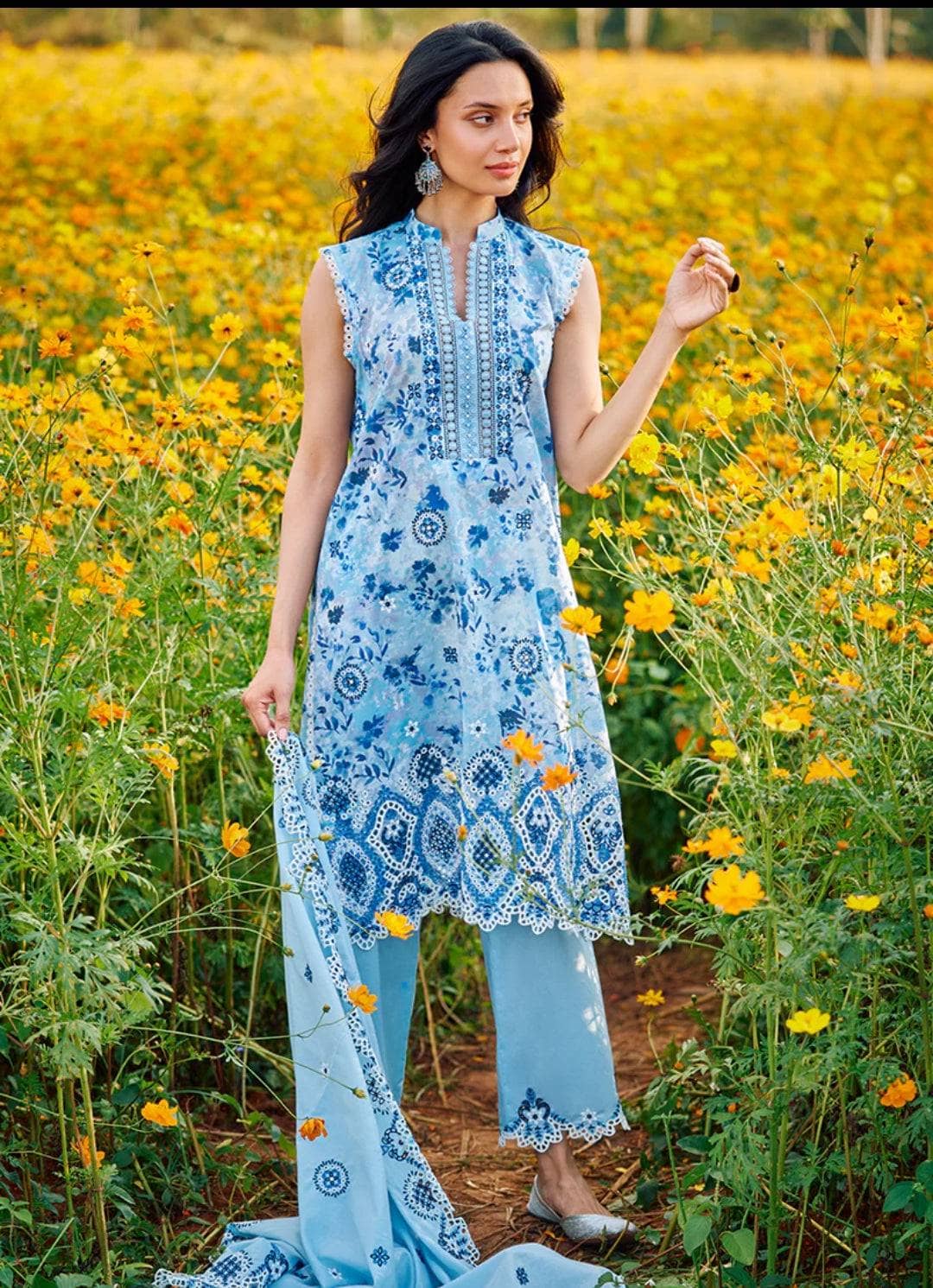 img_image_printkari_lawn_24_awwal_boutique