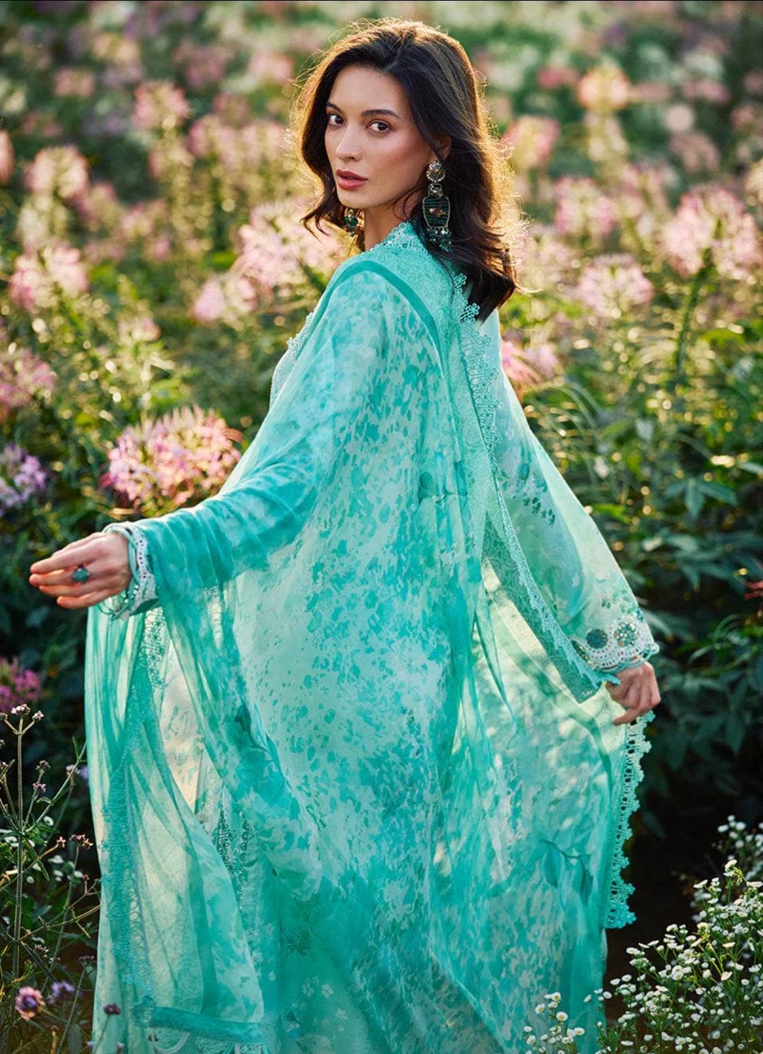 img_image_printkari_lawn_24_awwal_boutique