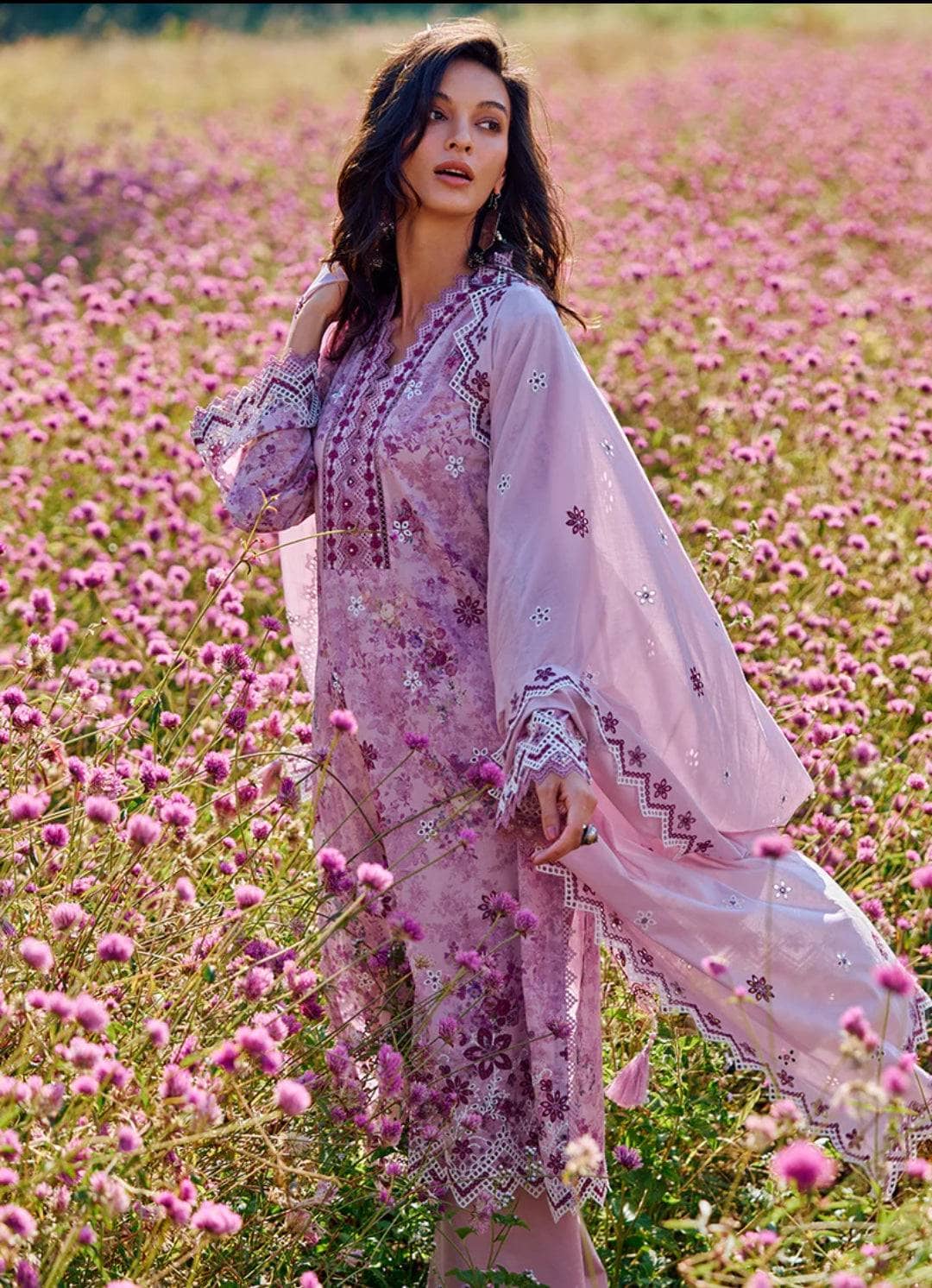 img_image_printkari_lawn_24_awwal_boutique