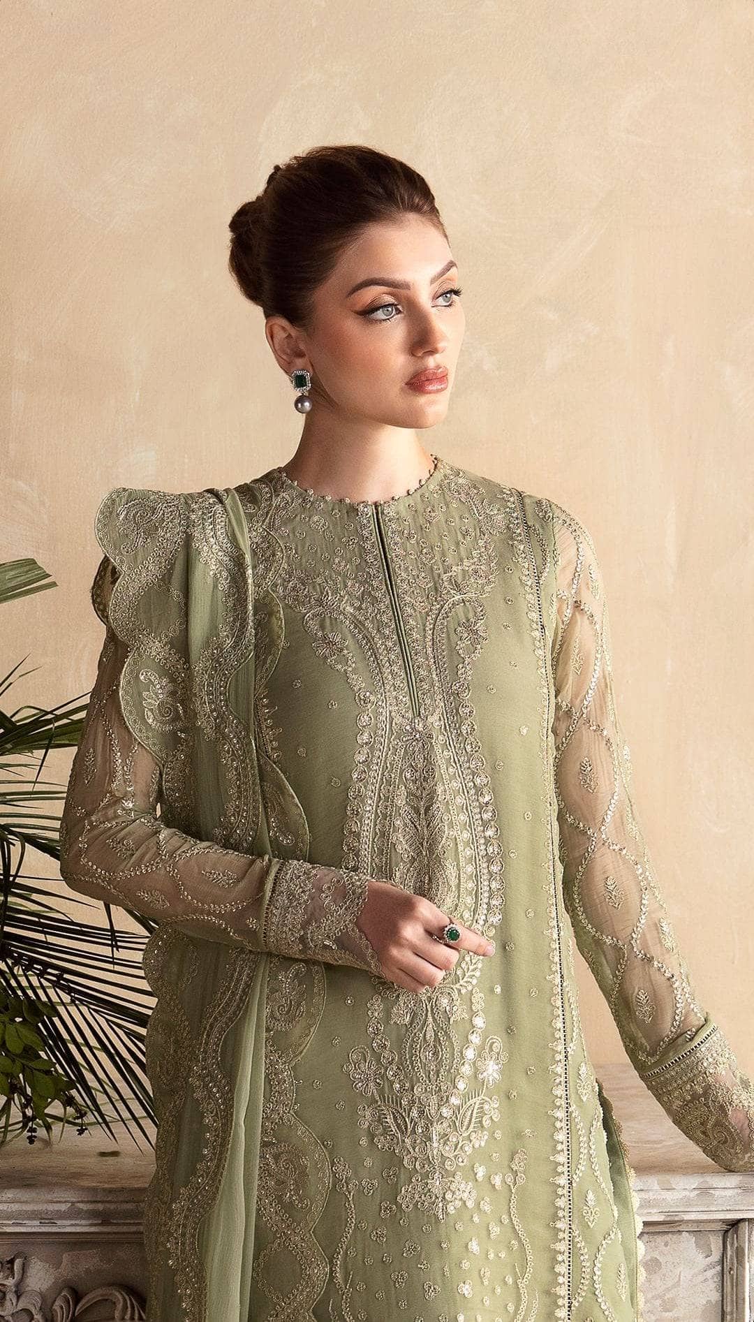 img_afrozeh_la_fuchsia_awwal_boutique