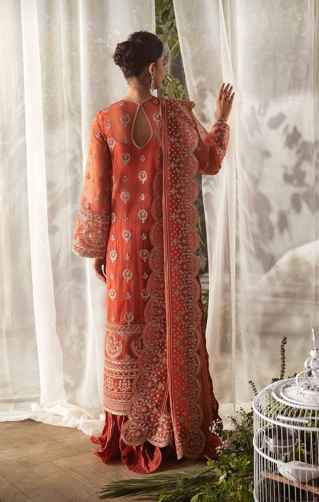 img_afrozeh_la_fuchsia_awwal_boutique