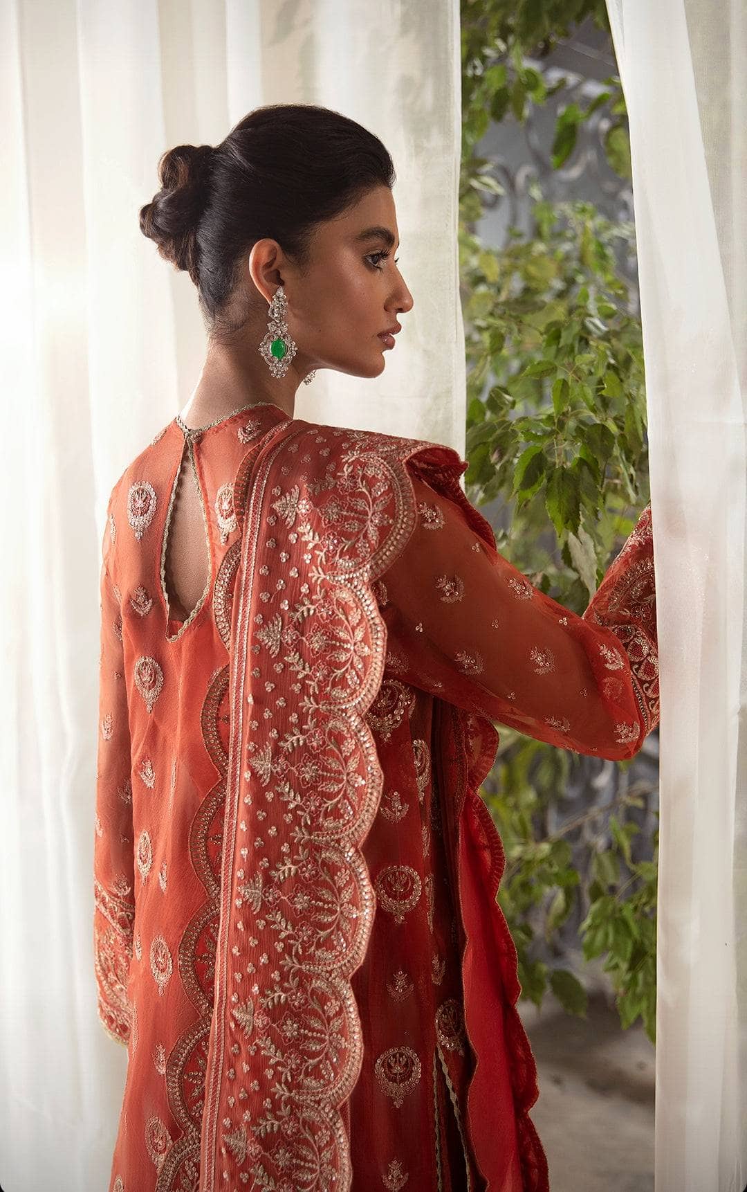 img_afrozeh_la_fuchsia_awwal_boutique