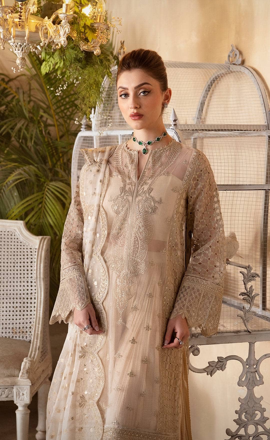 img_afrozeh_la_fuchsia_awwal_boutique