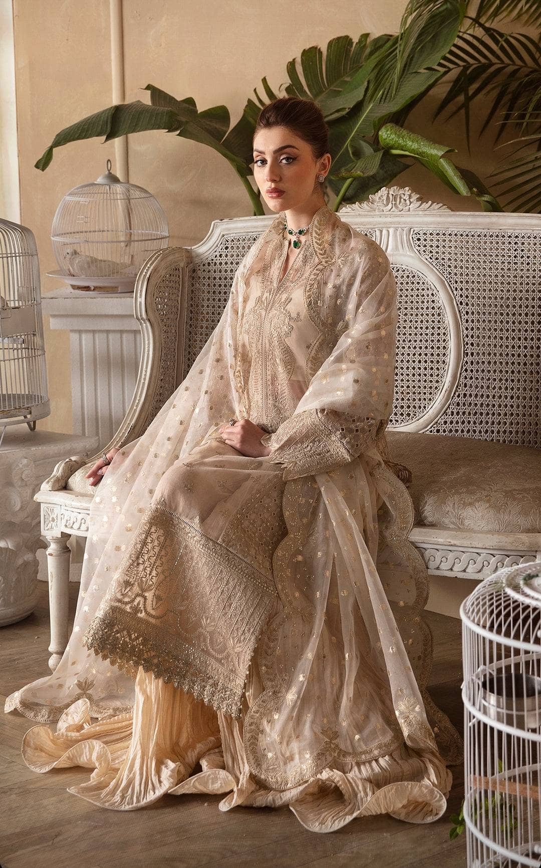 img_afrozeh_la_fuchsia_awwal_boutique