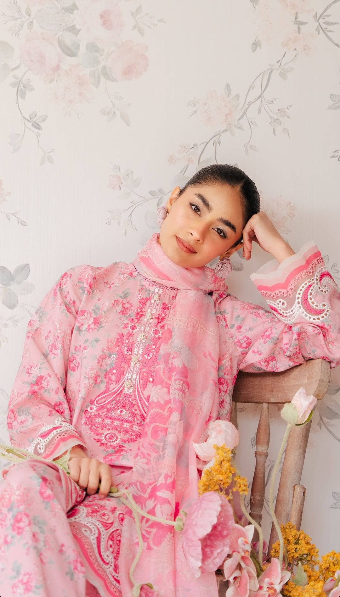 img_afrozeh_floral_charm_awwal_boutique