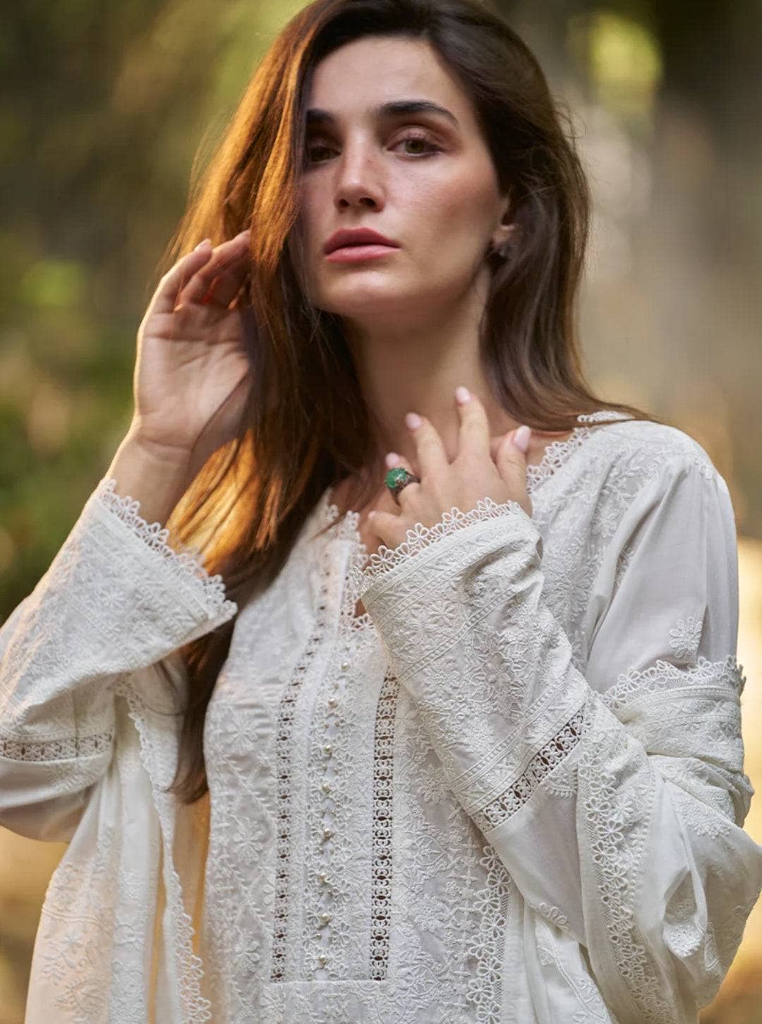 img_image_lawnkari_awwal_boutique