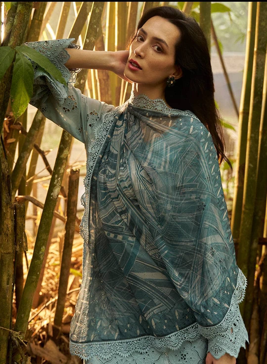 img_image_lawnkari_awwal_boutique