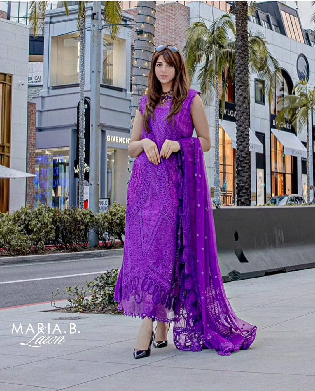 img_maria_b_lawn_24_awwal_boutique