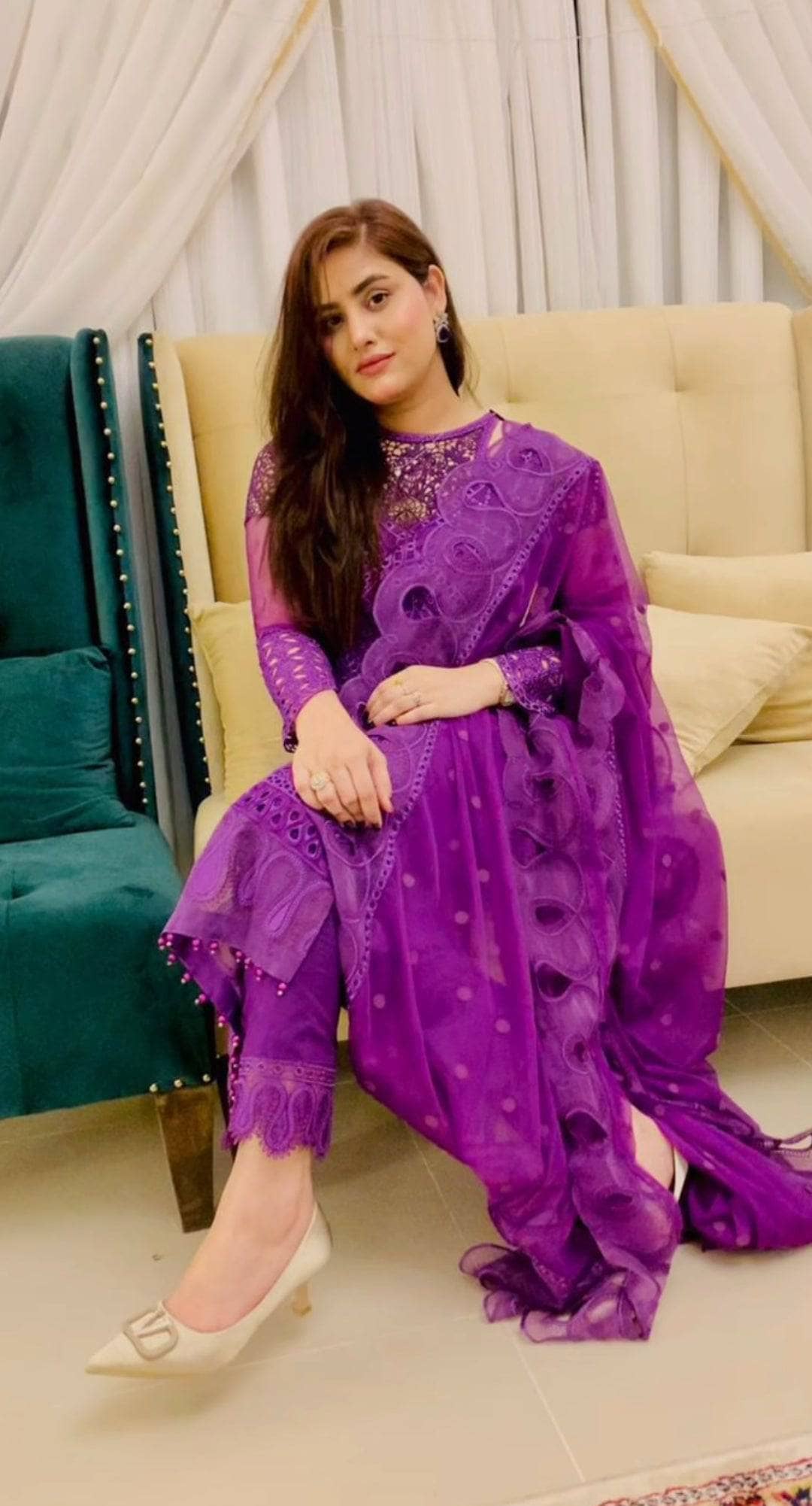 img_spotted_in_maria_b_awwal_boutique