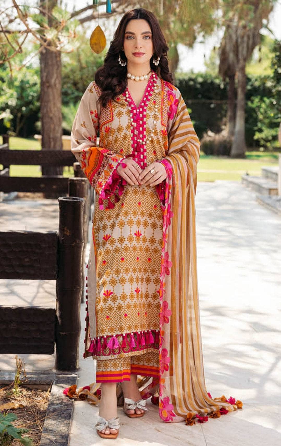 img_charizma_c_prints_fall_awwal_boutique