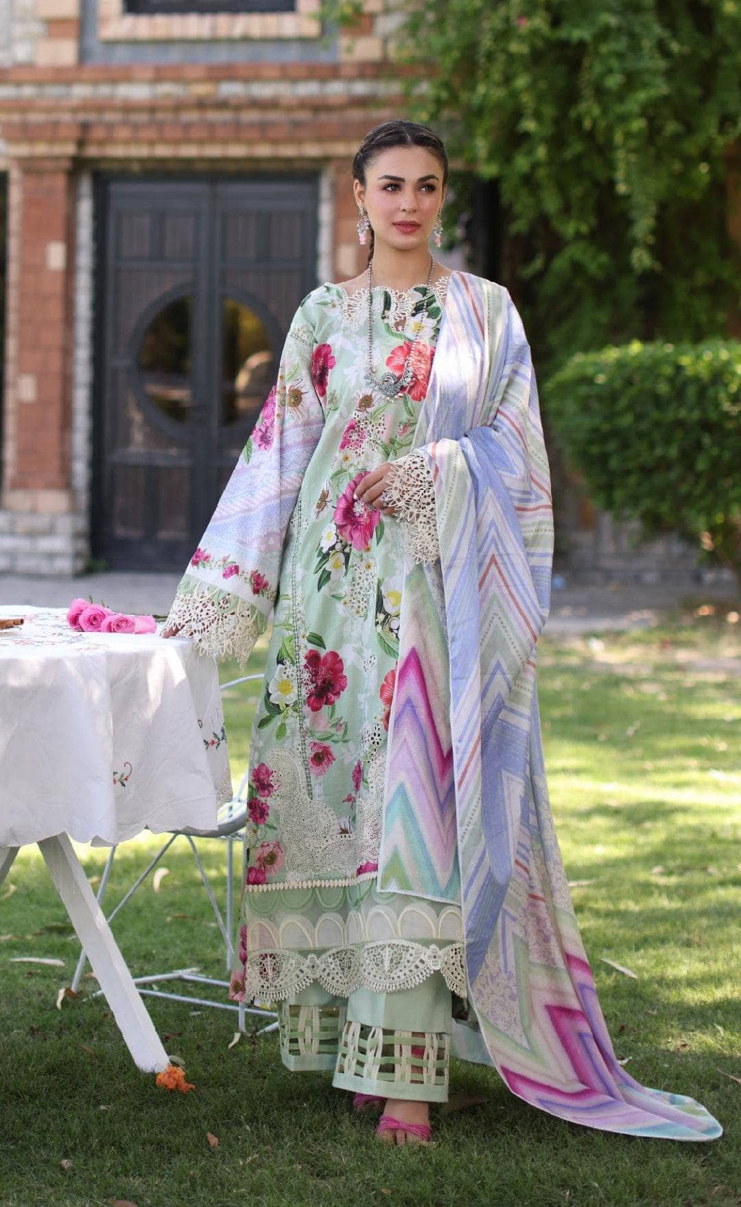 img_elaf_chikankari_awwal_boutique