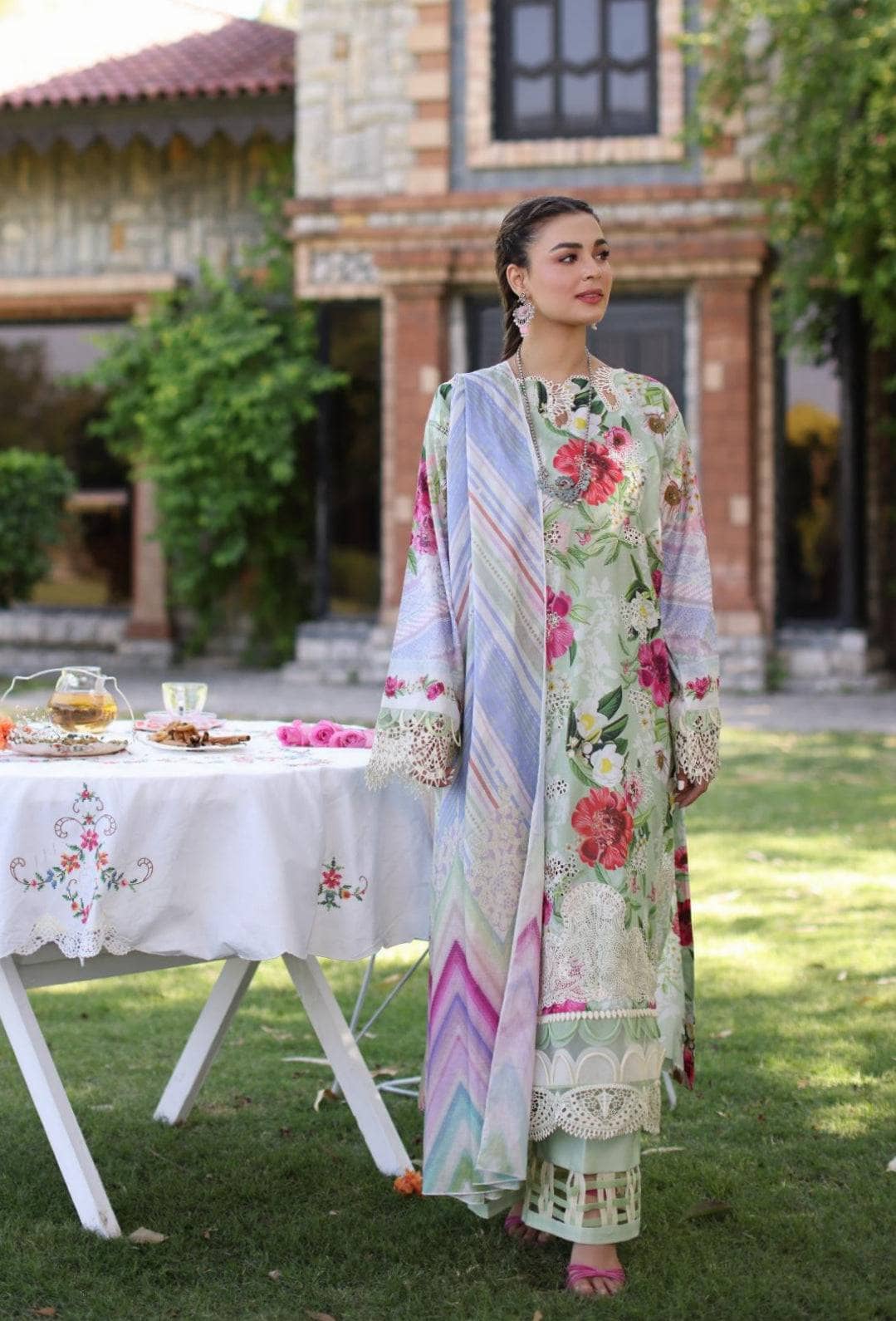 img_elaf_chikankari_awwal_boutique