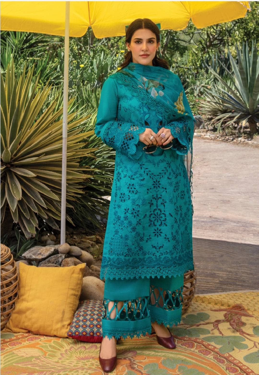 img_rang_rasiya_lawn_carnation_24_awwal_boutique