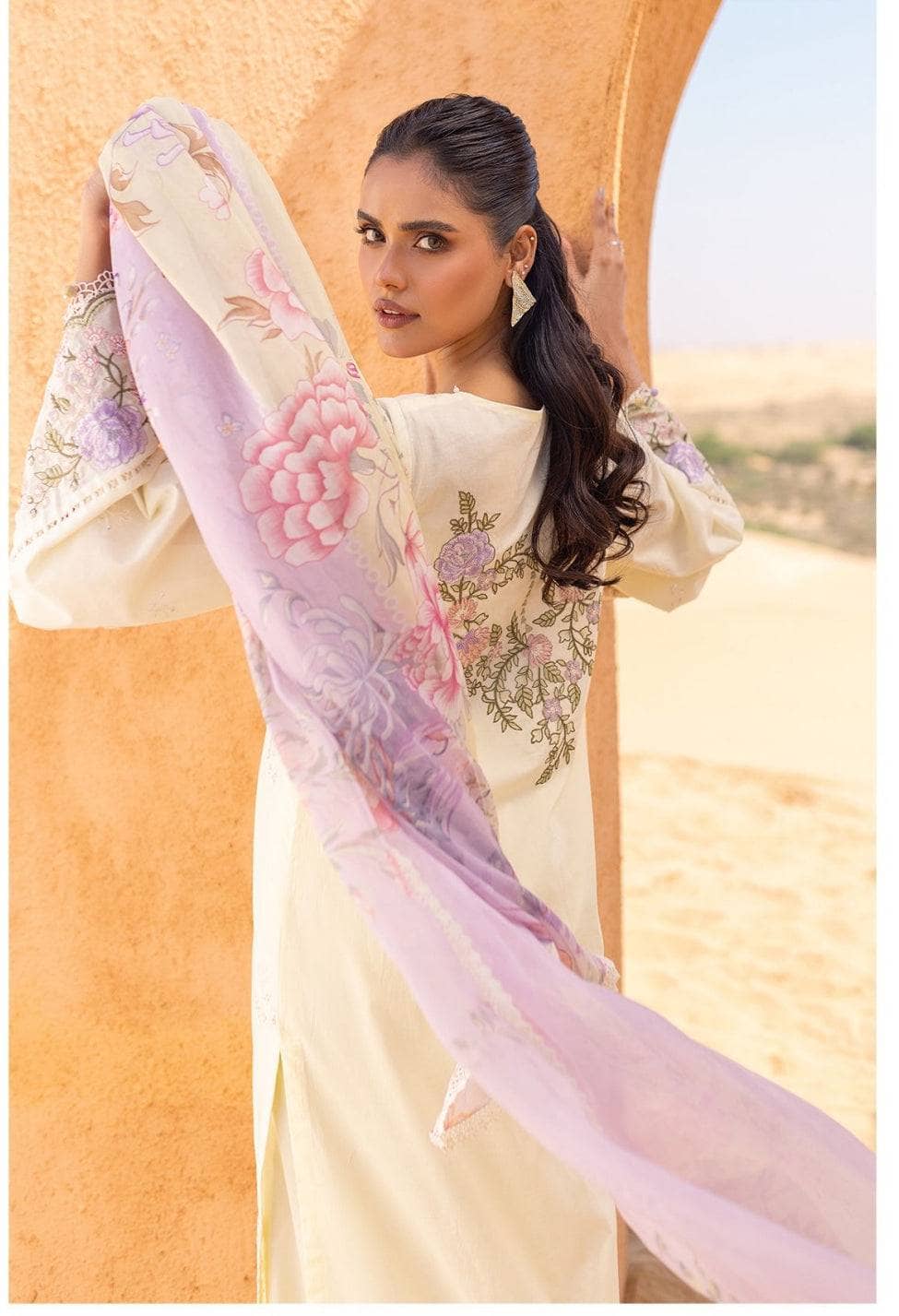 img_cross_stitch_eid_lawn_24_awwal_boutique