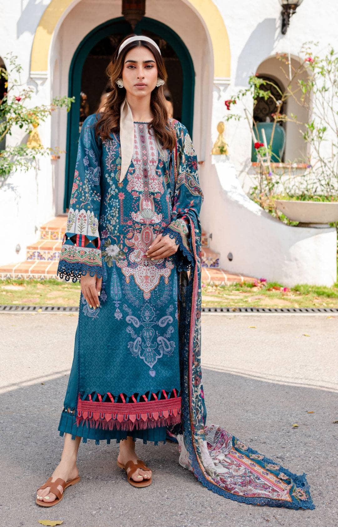 Img_jade_urban_awwal_boutique