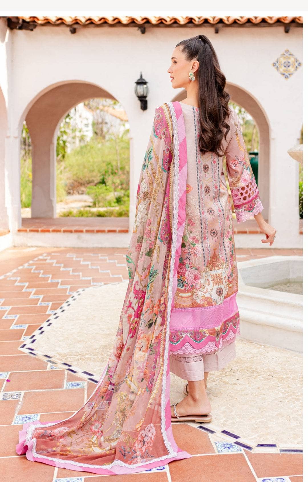 img_jade_urbane_awwal_boutique