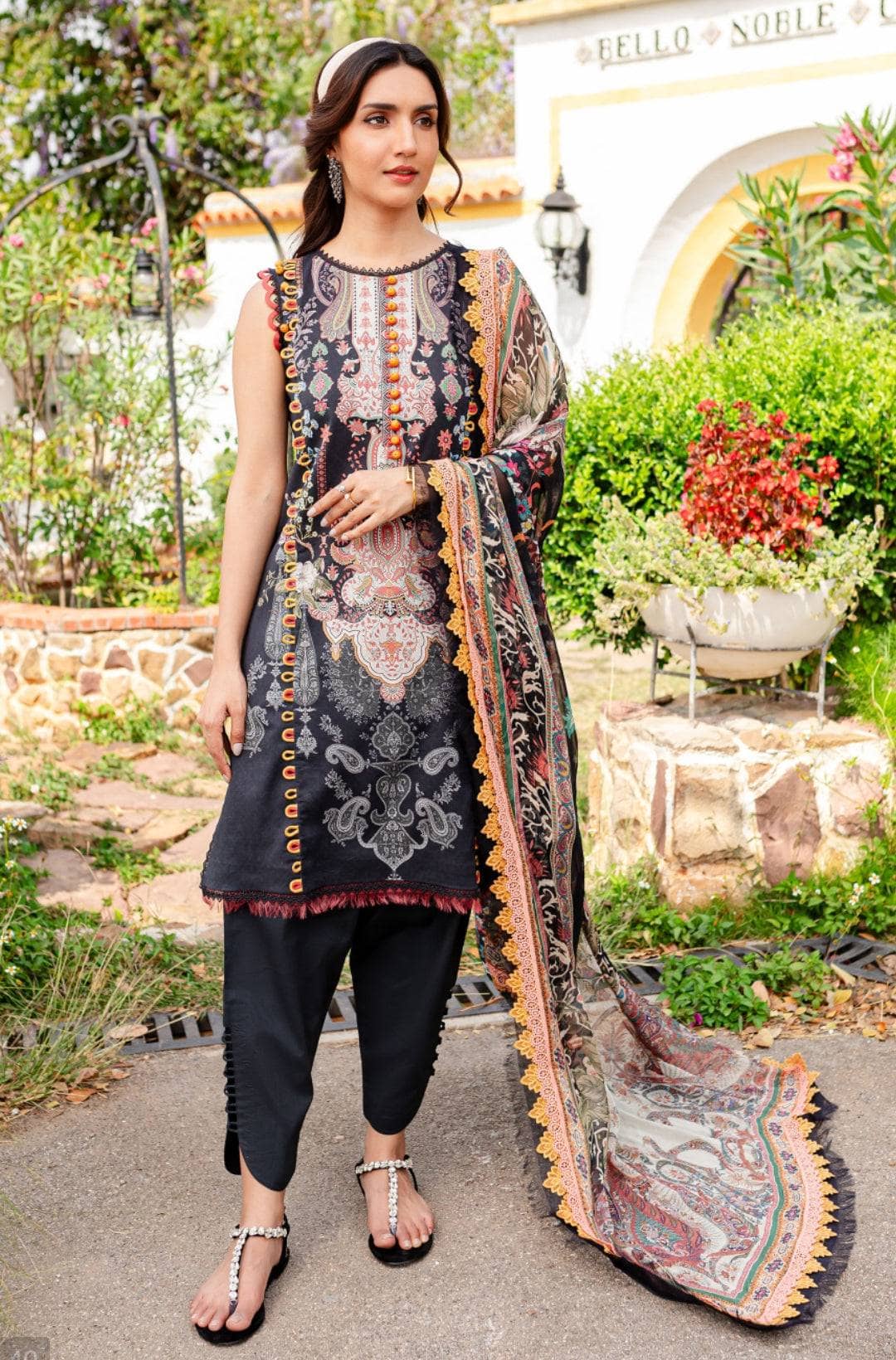 img_jade_urbane_awwal_boutique