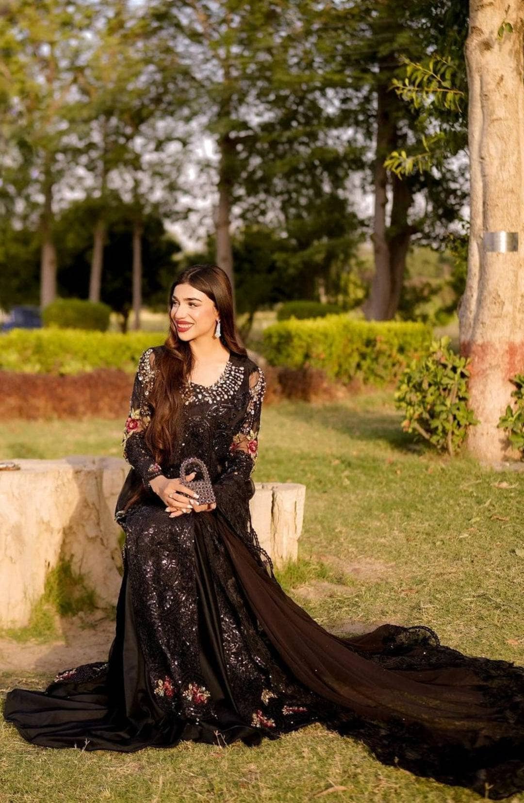 img_maria_b_mbroidered_awwal_boutique