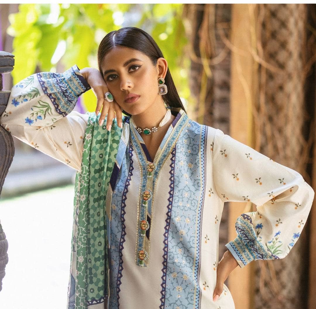 img_mushq_silk_awwal_boutique