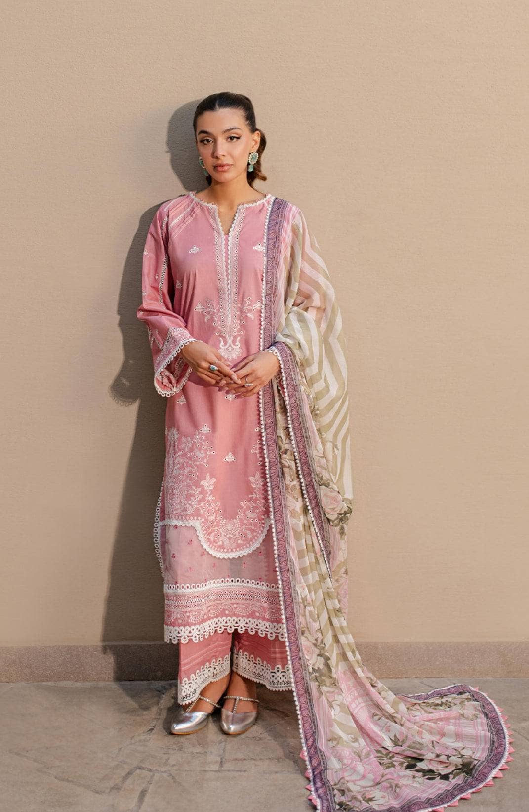 img_zellbury_chikankari_lawn_awwal_boutique