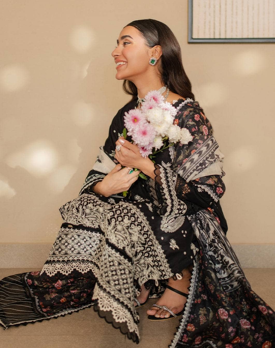 img_zellbury_chikankari_lawn_awwal_boutique