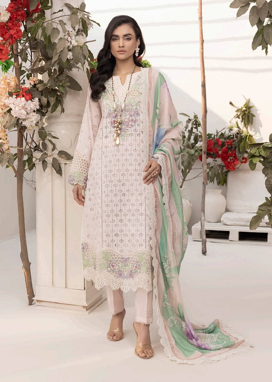 img_adans_libas_ezlyn_chikankari_lawn_awwal_boutique