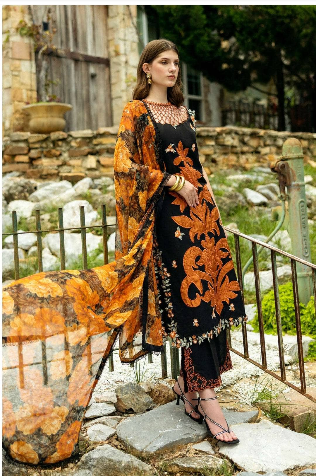 Restocked/Roheenaz Lawn 25/Flanerie