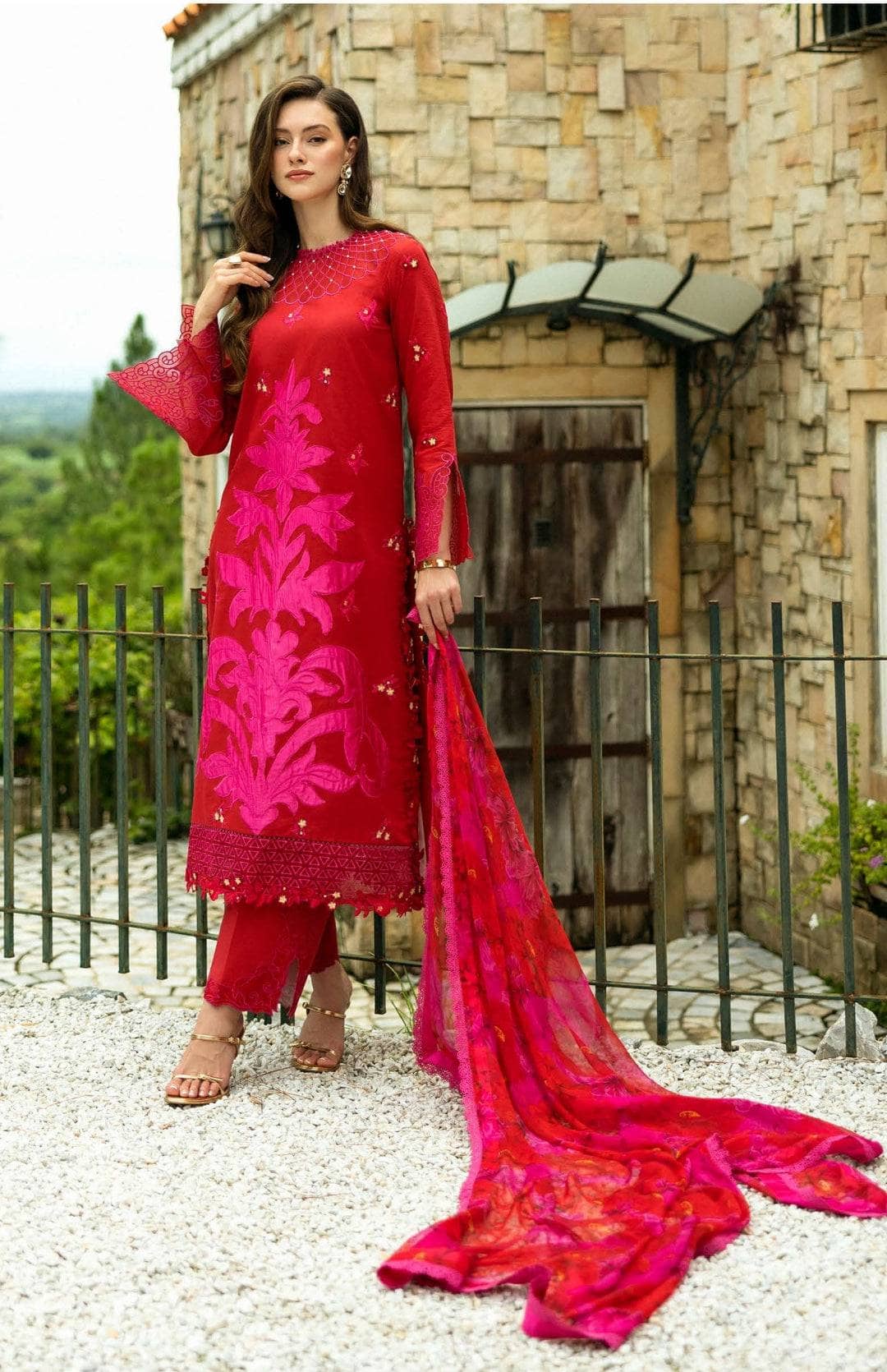 img_roheenaz_lawn_awwal_boutique