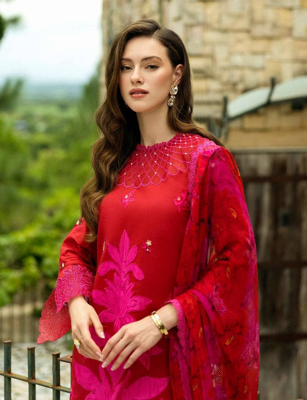 img_roheenaz_lawn_awwal_boutique