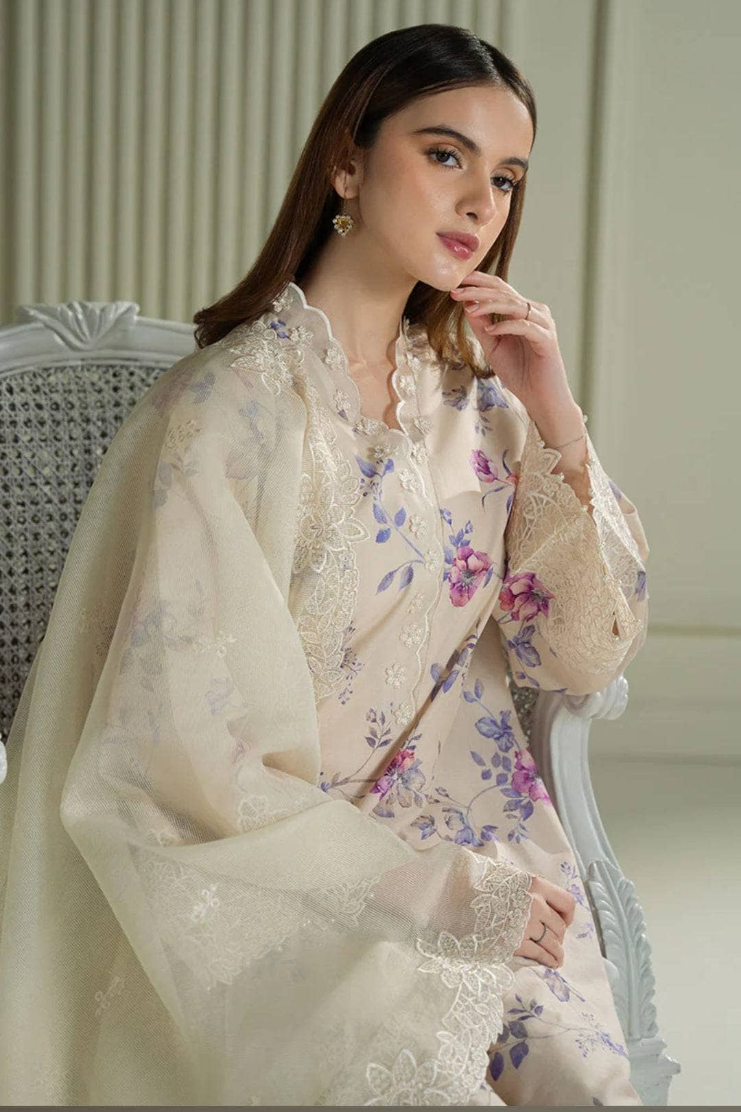 img_cross_stitch_mahiri_awwal_boutique