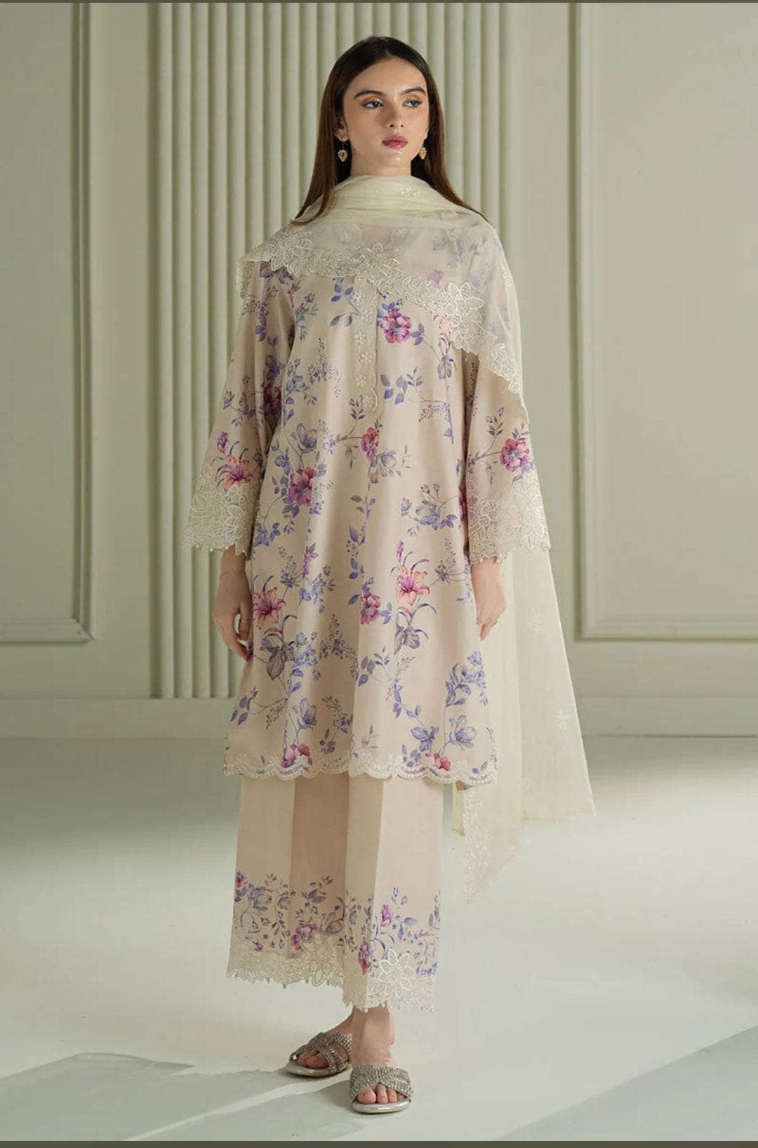 img_cross_stitch_mahiri_awwal_boutique