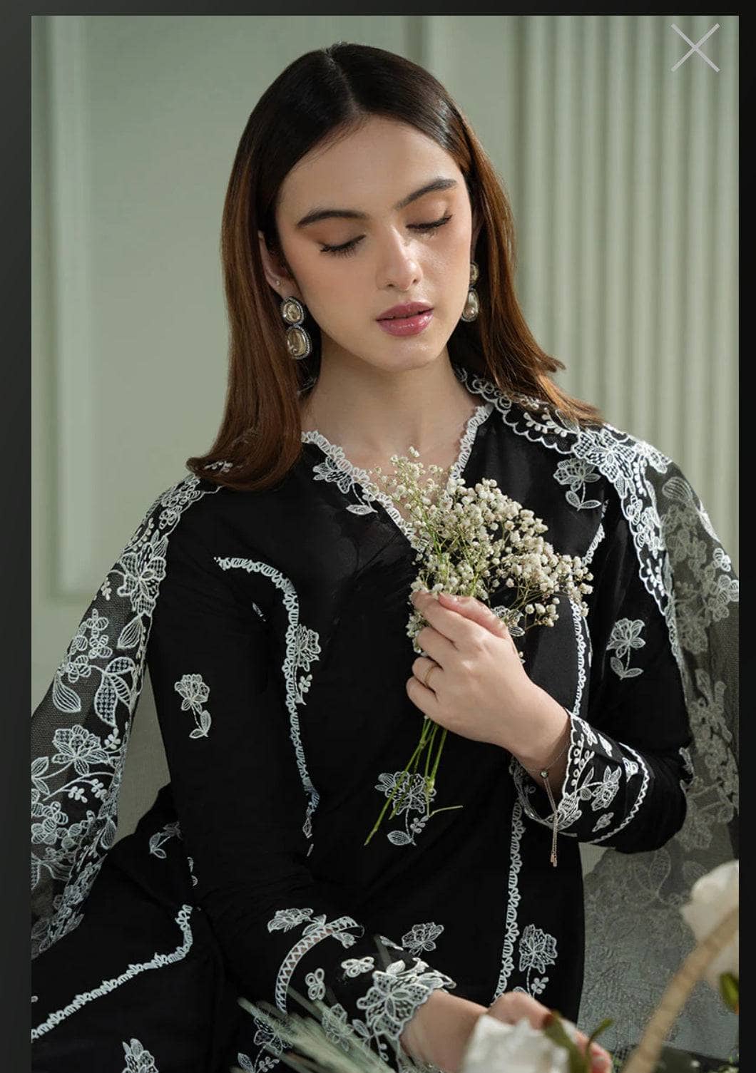 img_cross_stitch_mahiri_awwal_boutique