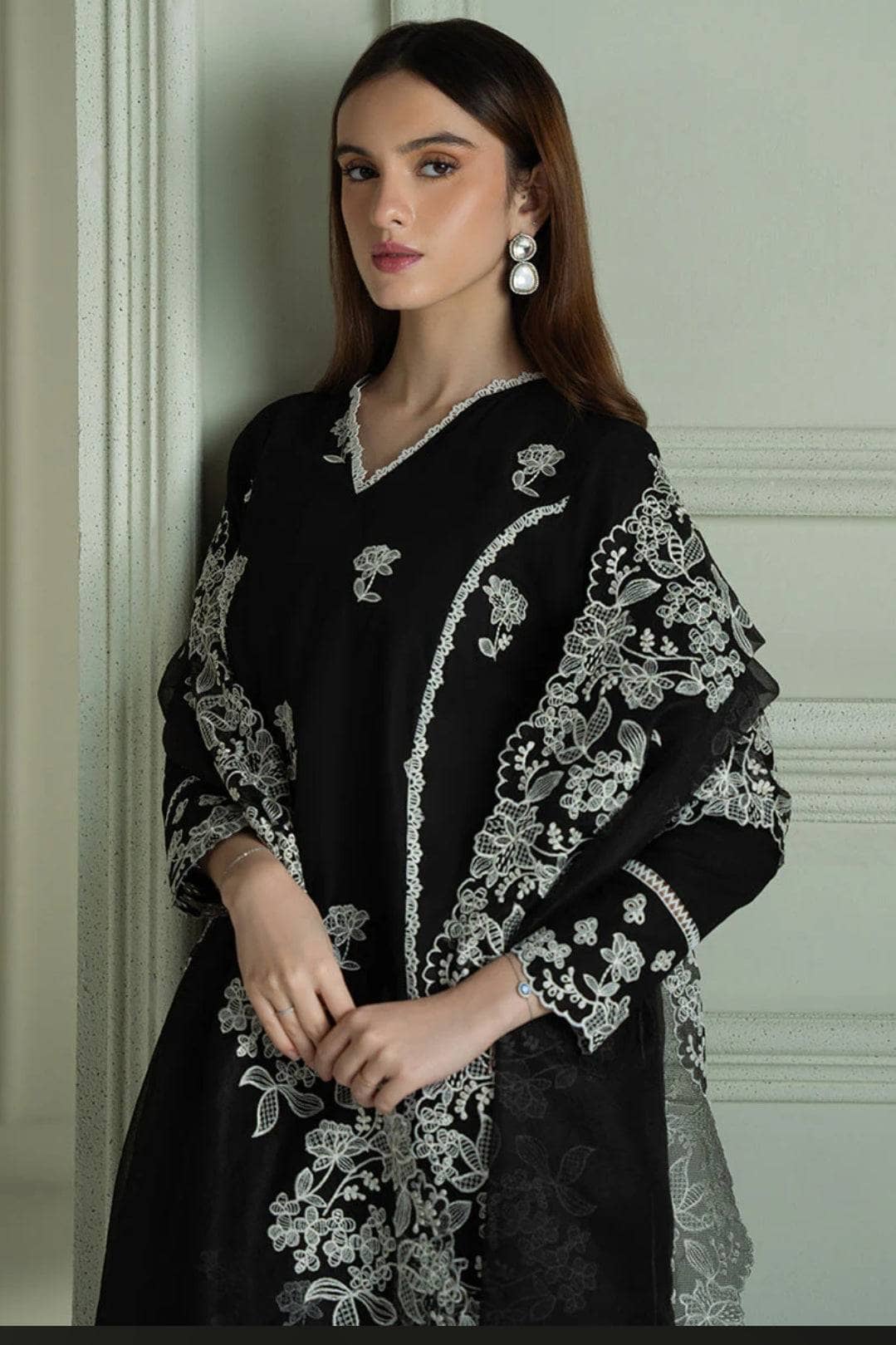 Restocked/Cross Stitch Mahiri 25/Raven Mesh/Black