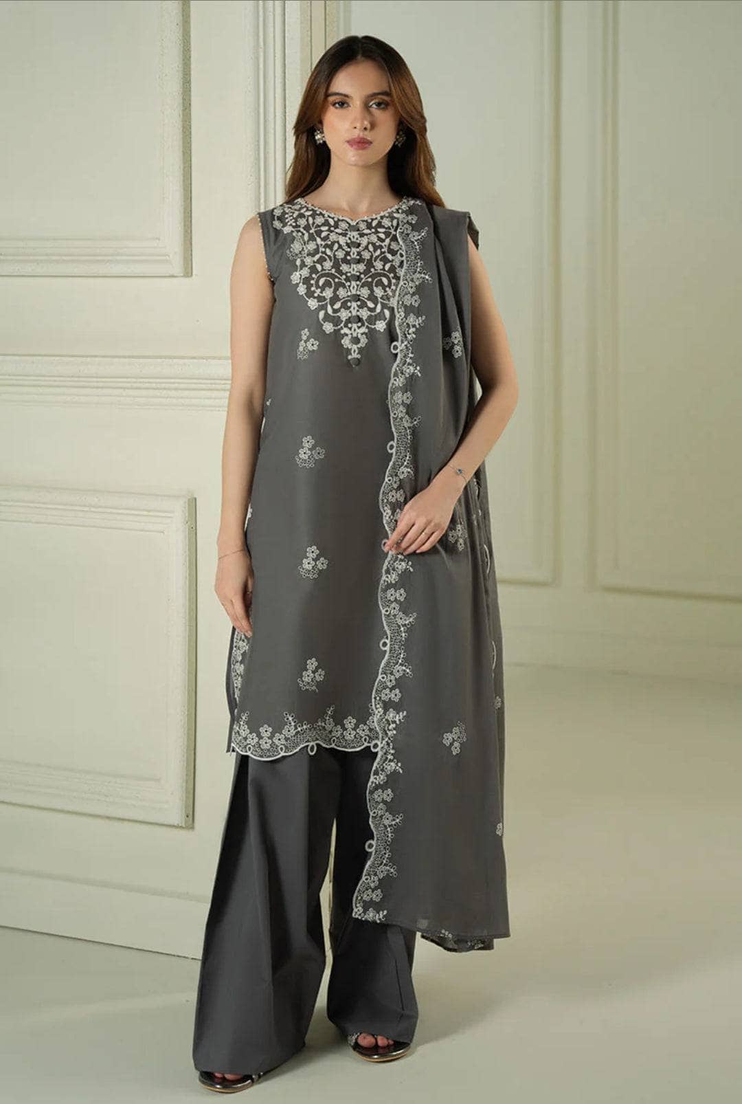 img_cross_stitch_mahiri_awwal_boutique