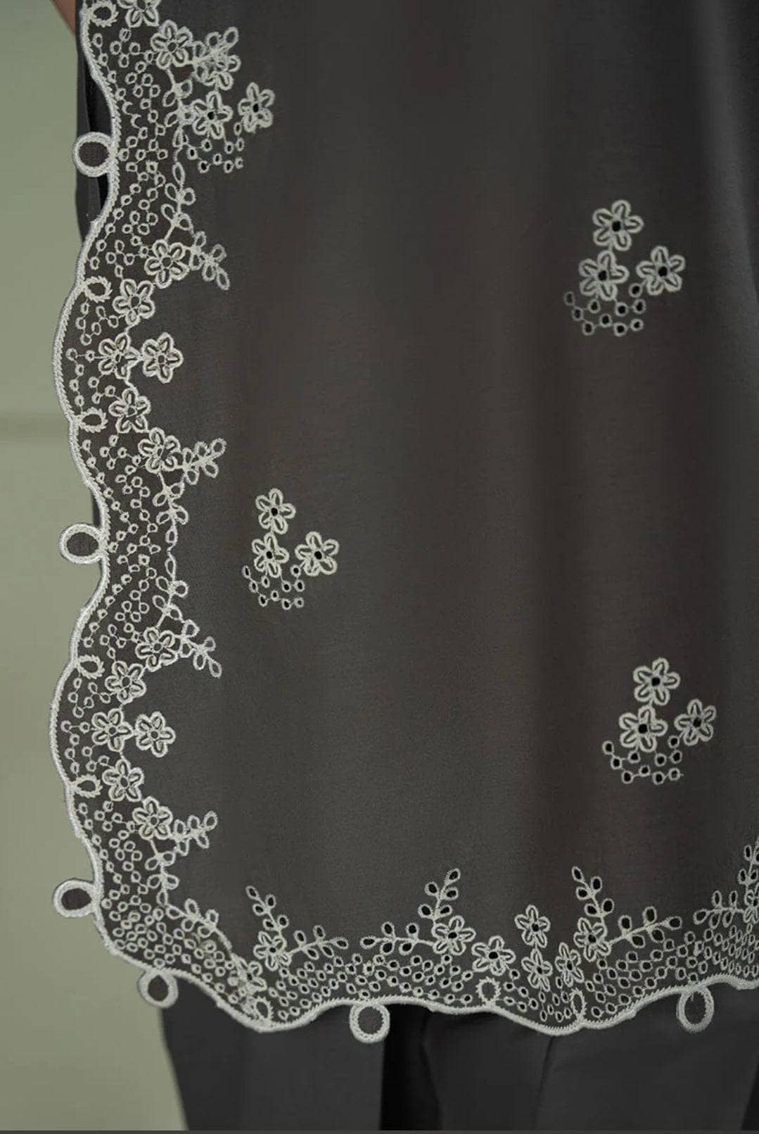 img_cross_stitch_mahiri_awwal_boutique