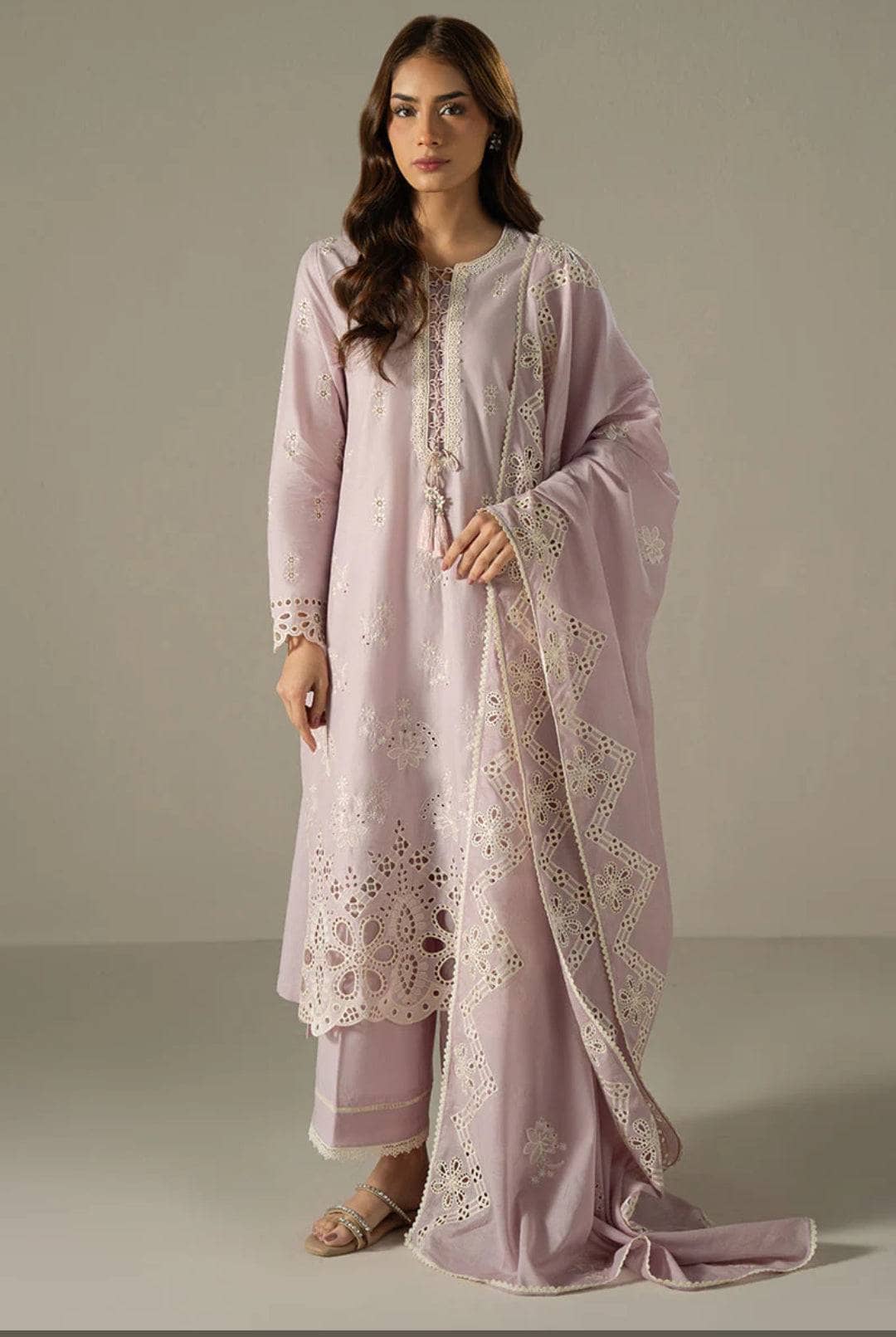 img_cross_stitch_chikankari_lawn_24_awwal_boutique
