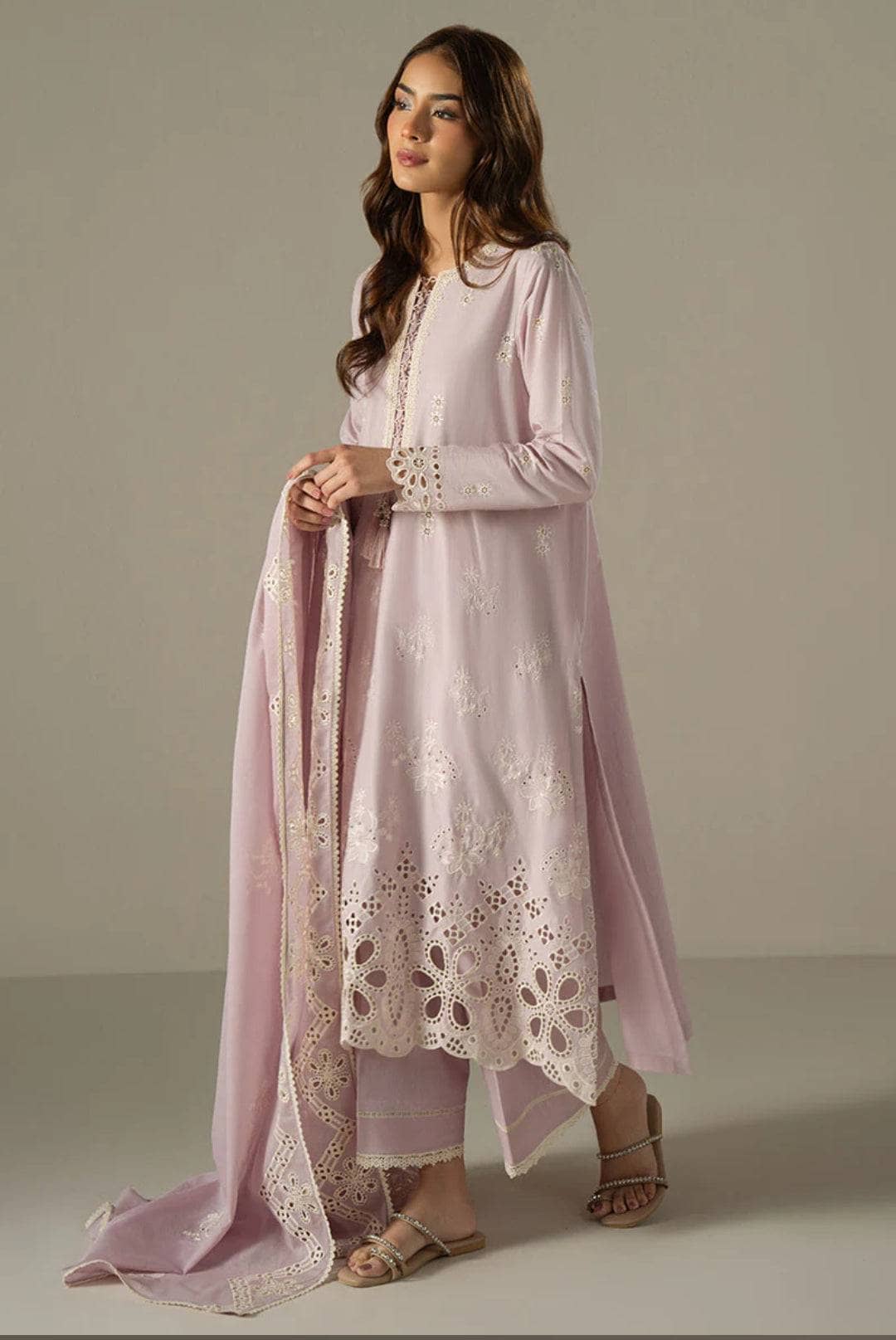 img_cross_stitch_chikankari_lawn_24_awwal_boutique