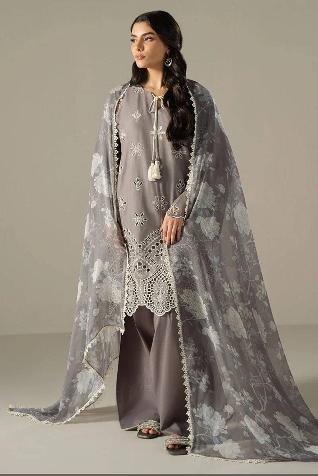 img_cross_stitch_chikankari_lawn_24_awwal_boutique