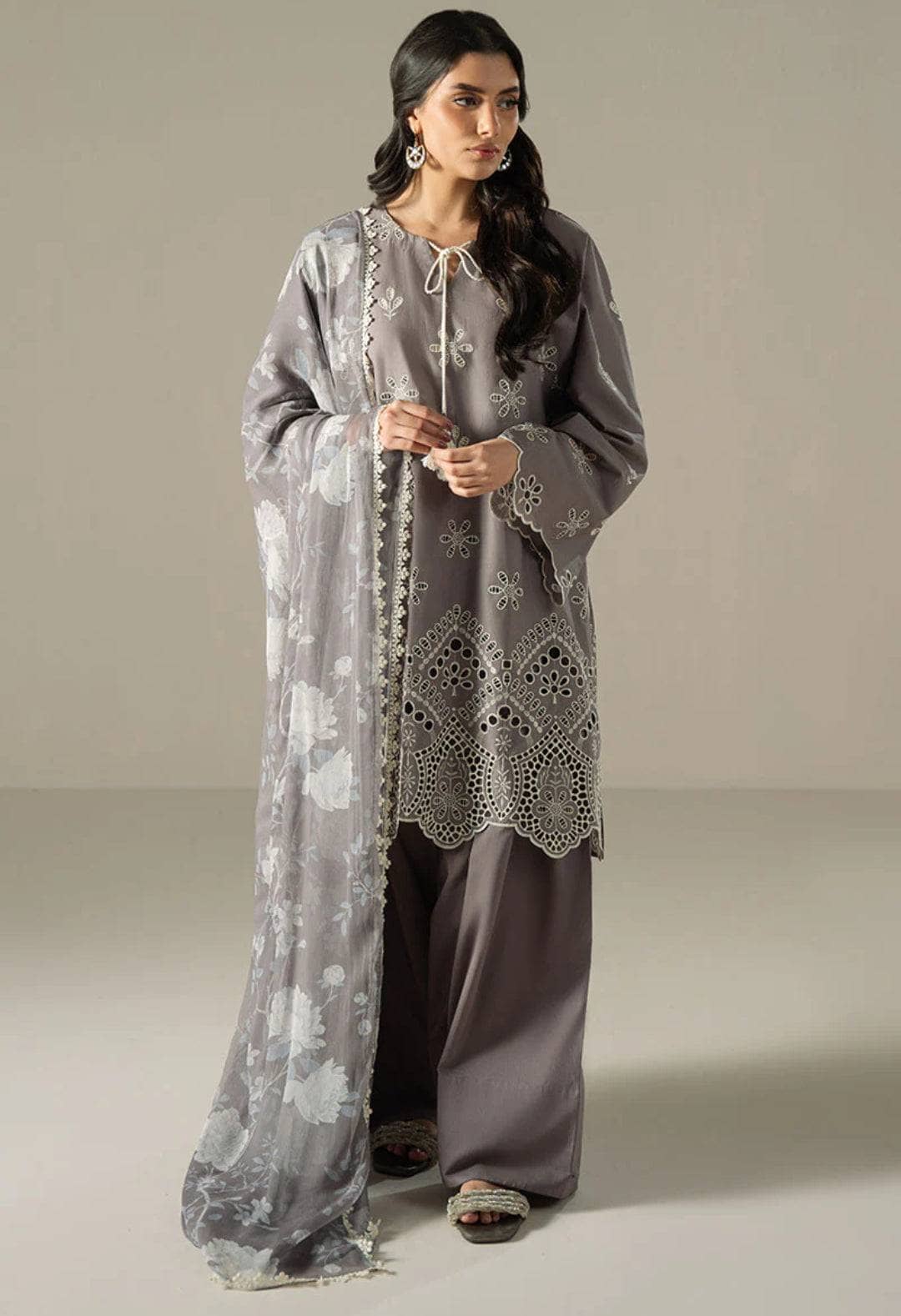 img_cross_stitch_chikankari_lawn_24_awwal_boutique