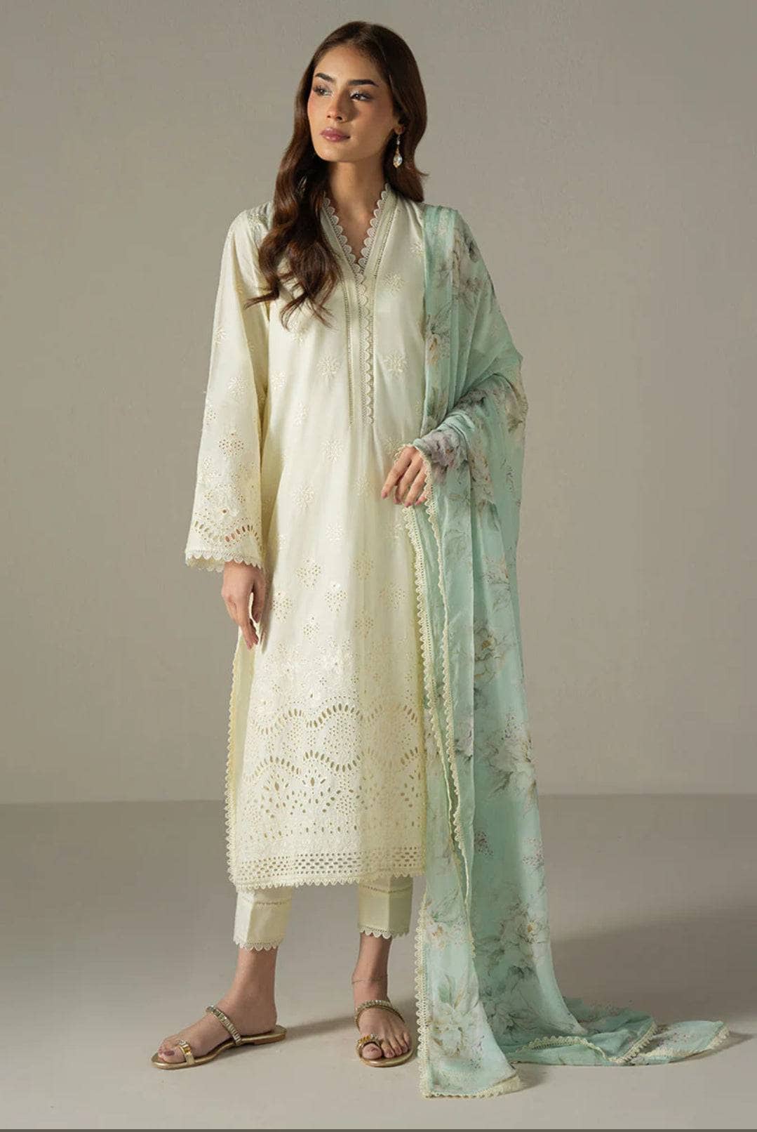 img_cross_stitch_chikankari_lawn_24_awwal_boutique