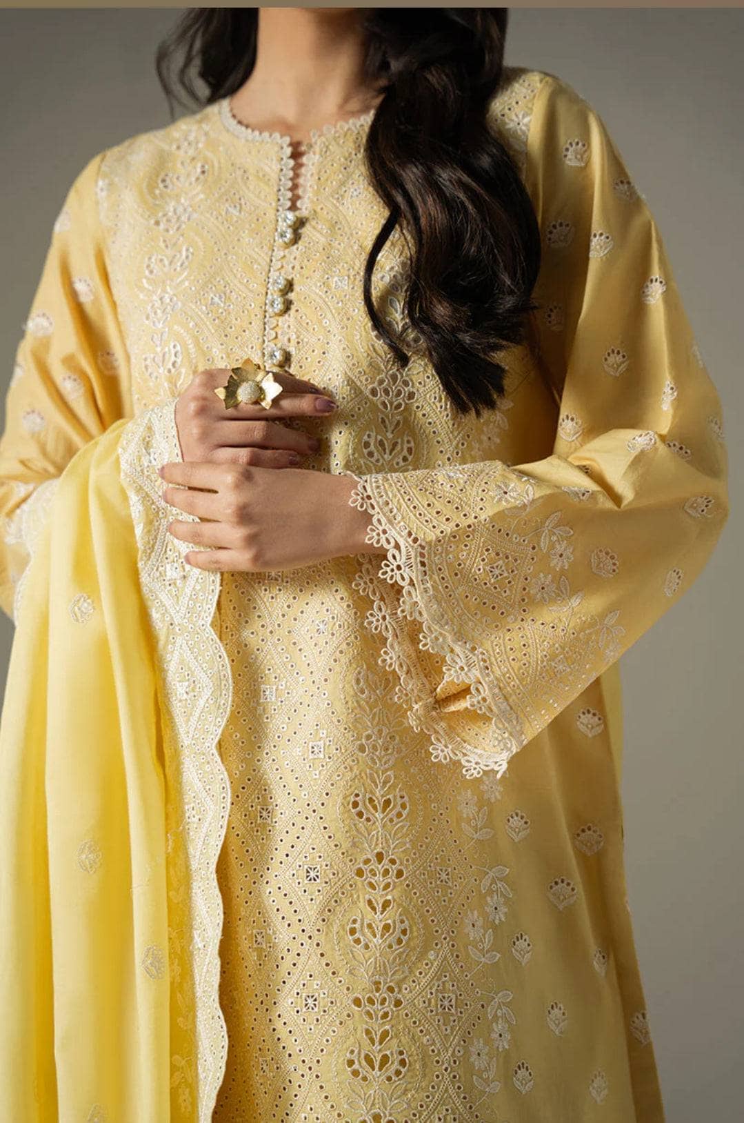 img_cross_stitch_chikankari_lawn_24_awwal_boutique