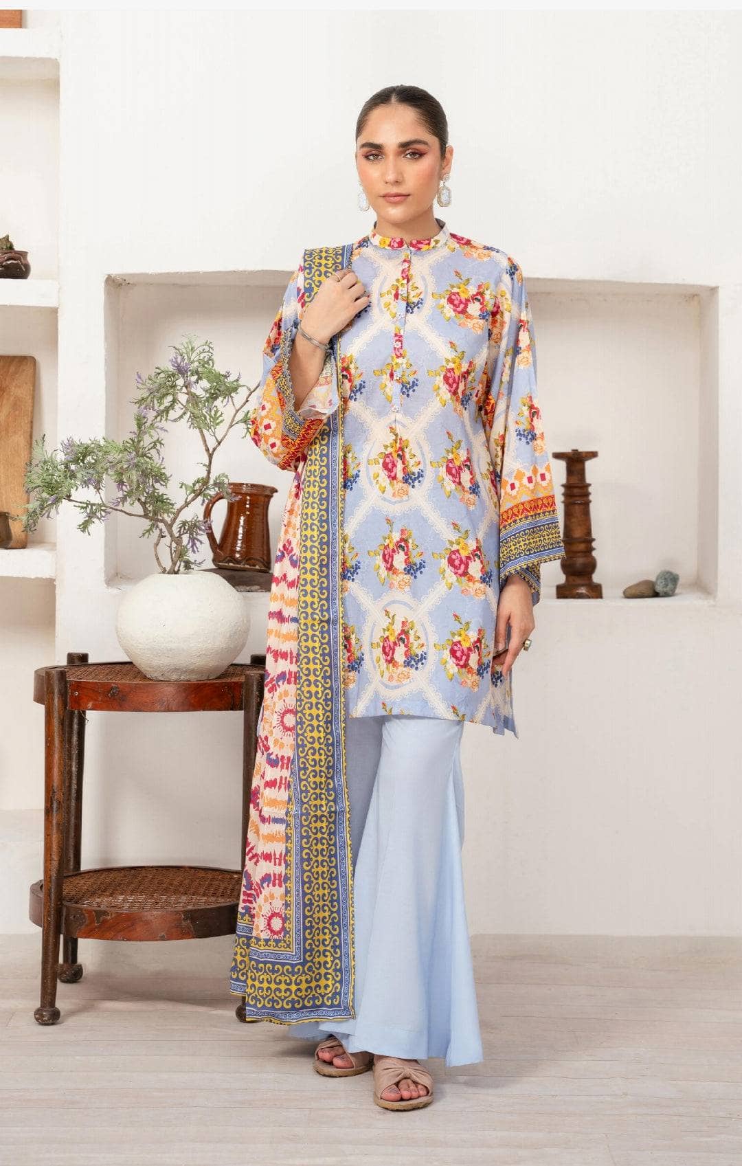 img_guljee_tulip_trails_awwal_boutique