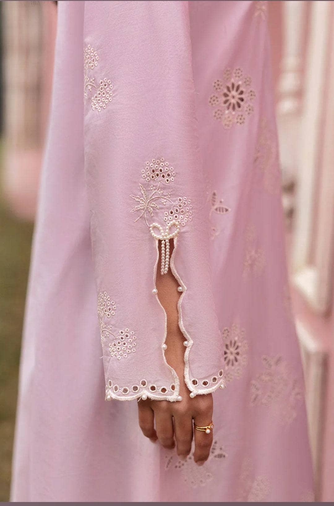 img_cross_stitch_premium_lawn_awwal_boutique