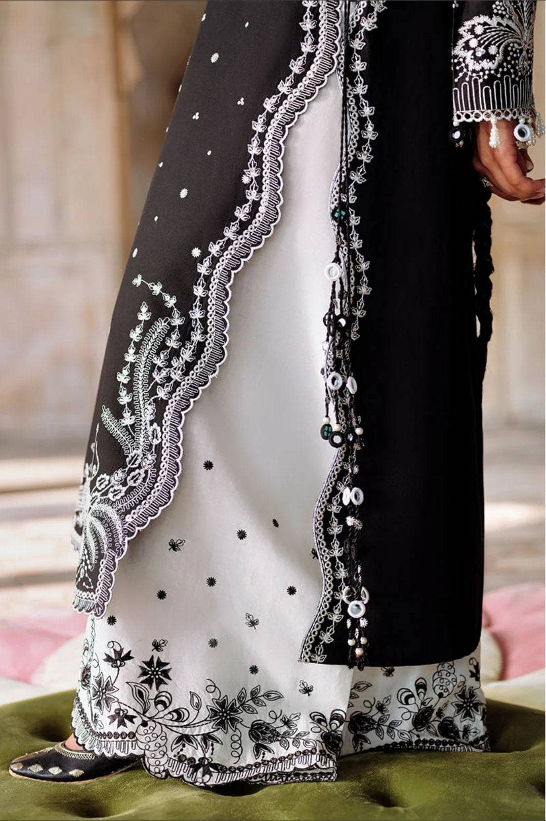 img_cross_stitch_lawn_awwal_boutique