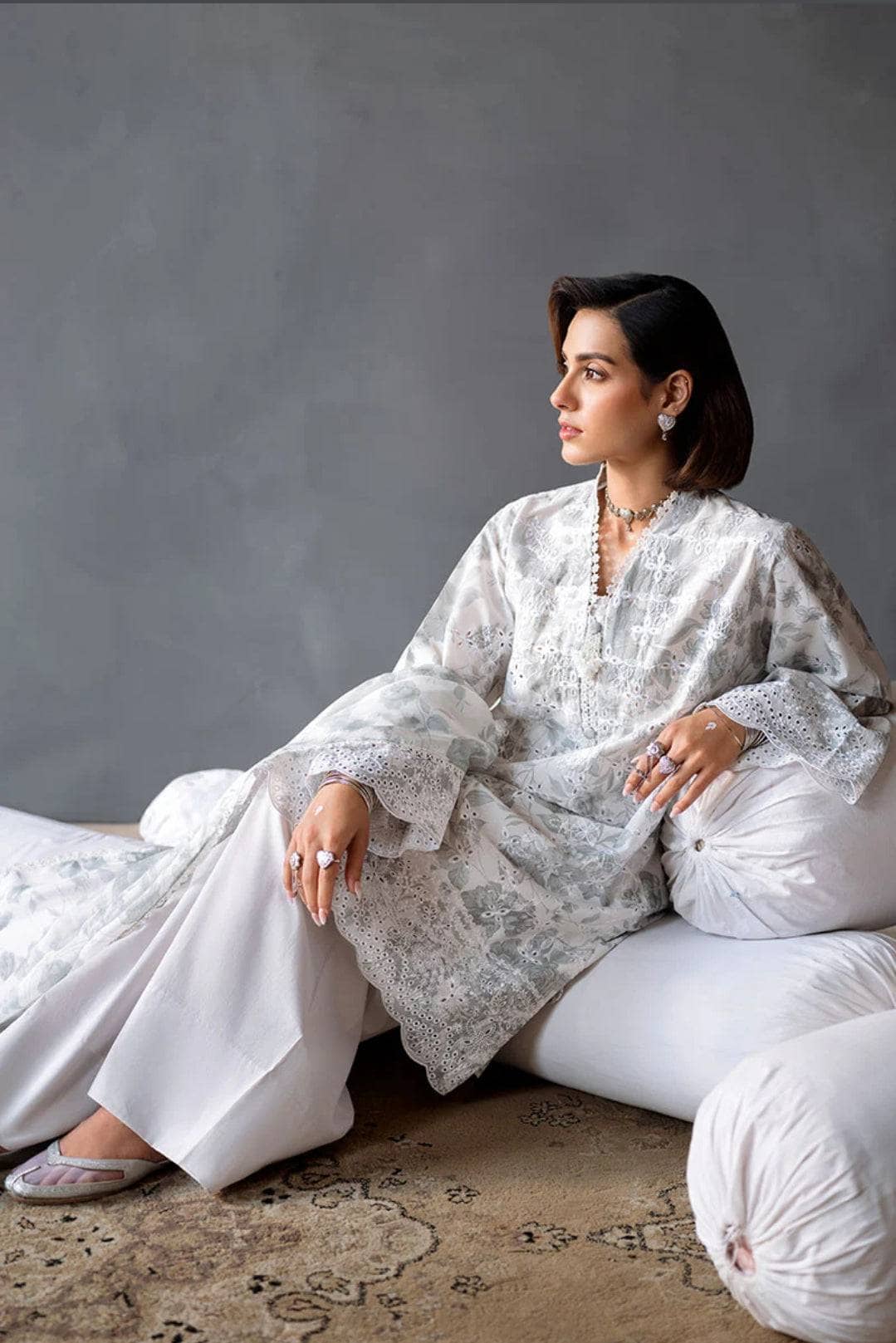 Cross Stitch Luxury Lawns 25/Mesh Bloom/White