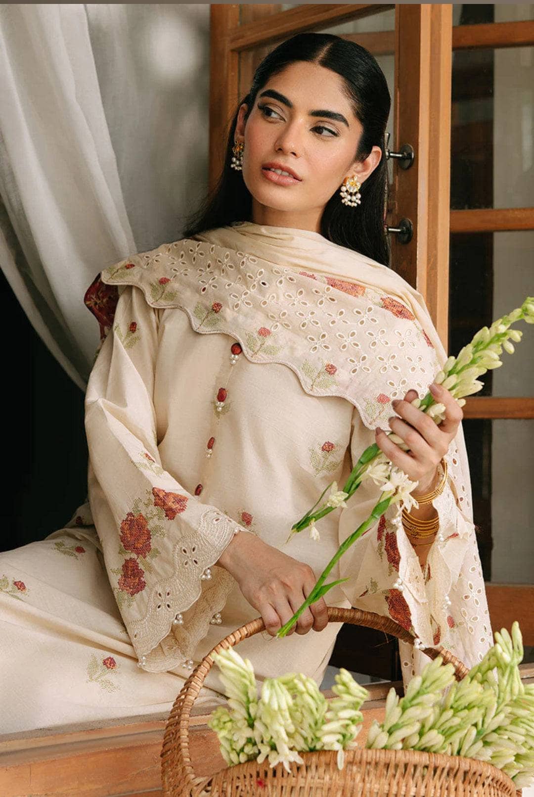 img_cross_stitch_lawn_awwal_boutique