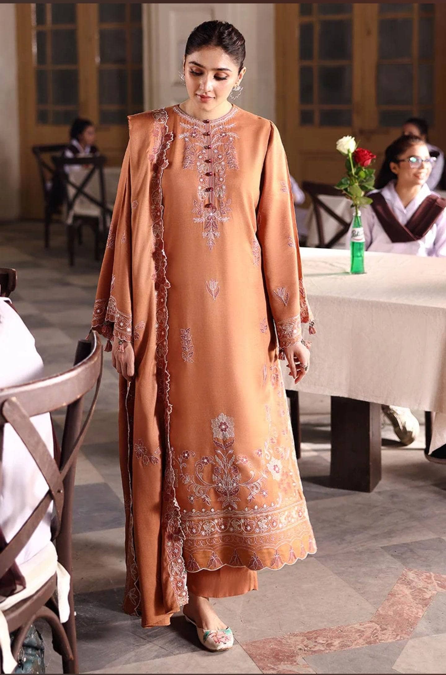 img_cross_stitch_khaddar_awwal_boutique