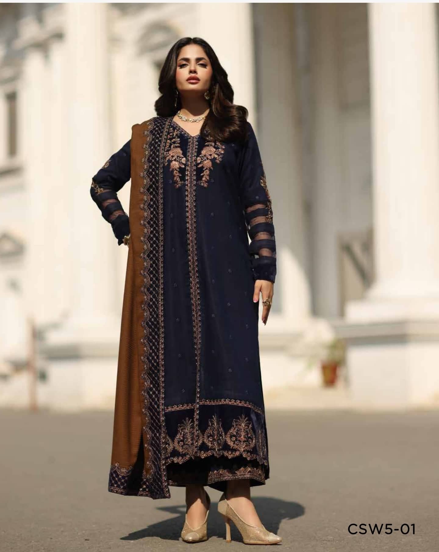 img_charizma_leather_peach_velvet_shawl_awwal_boutique