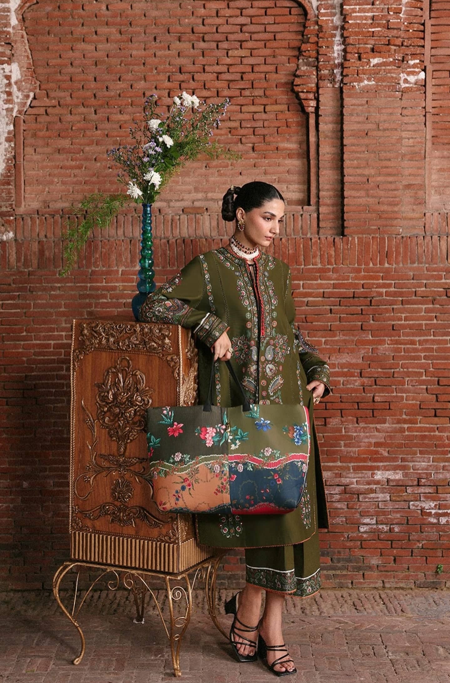 img_jugnu_lahore_khaddar_awwal_boutique